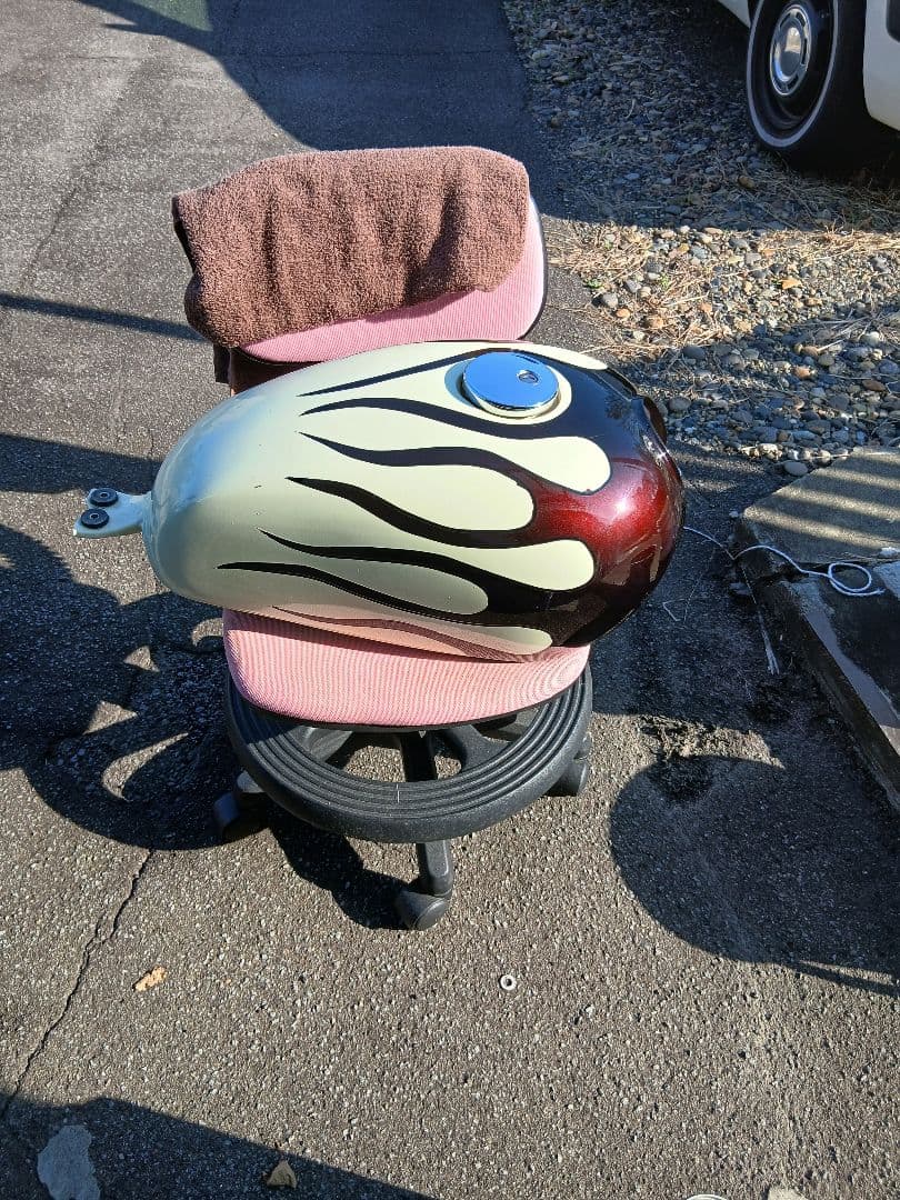 W650用タンク 今月末までの特別価格