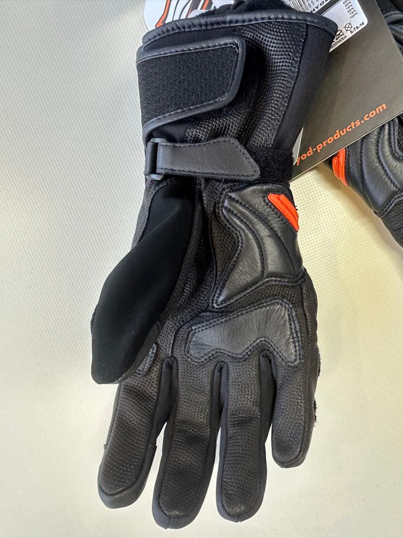 HYOD 冬用グローブ 黒Mサイズ　新品未使用