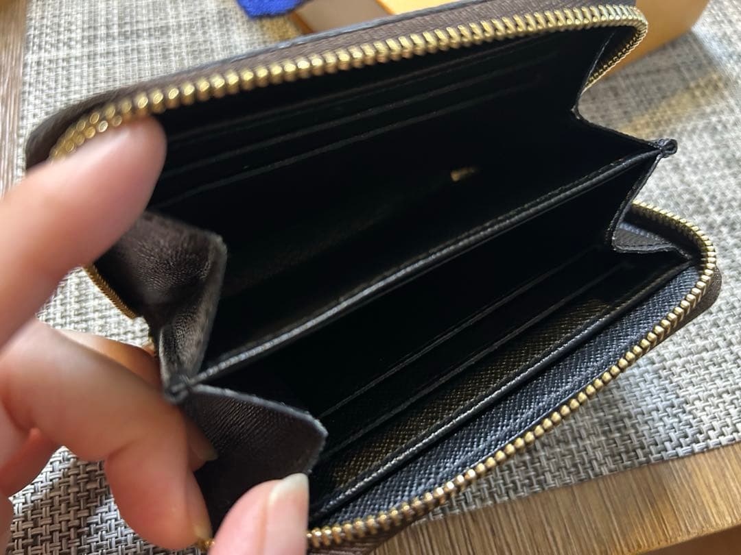 美品◇ルイヴィトン◇ジャイアントモノグラム ◇ジッピーパース