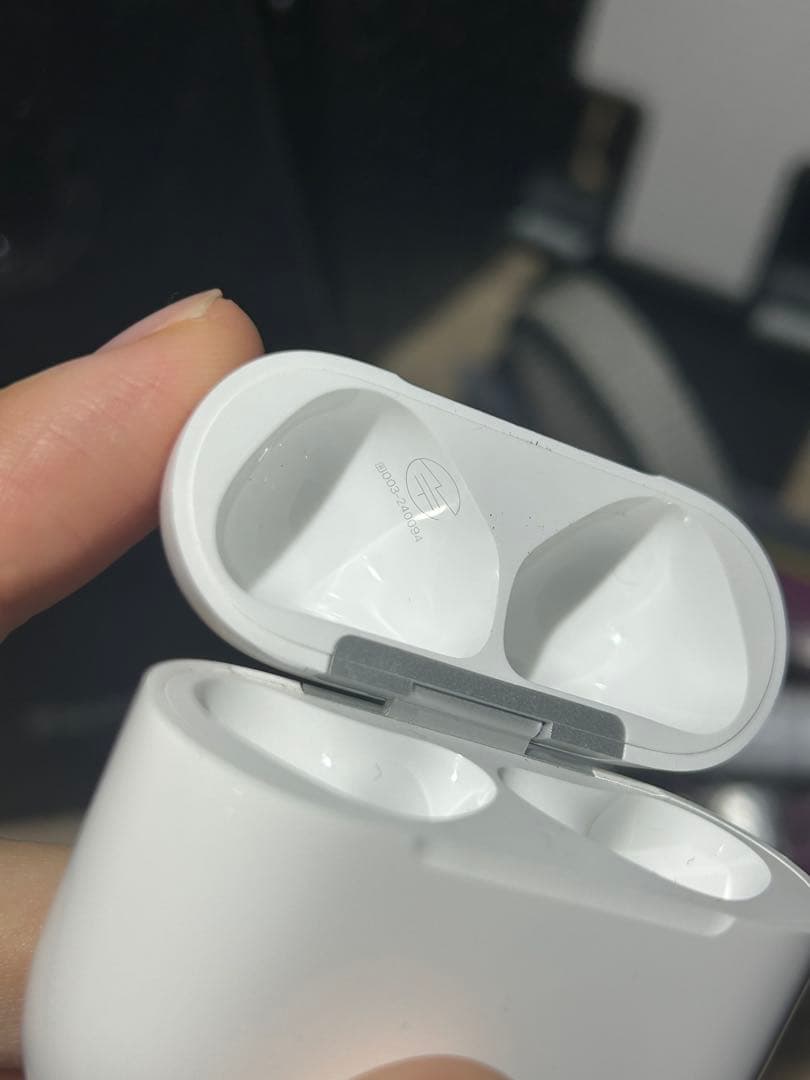 11/15(土)までの限定価格‼️AirPods 4ノイズキャンセリング 付き