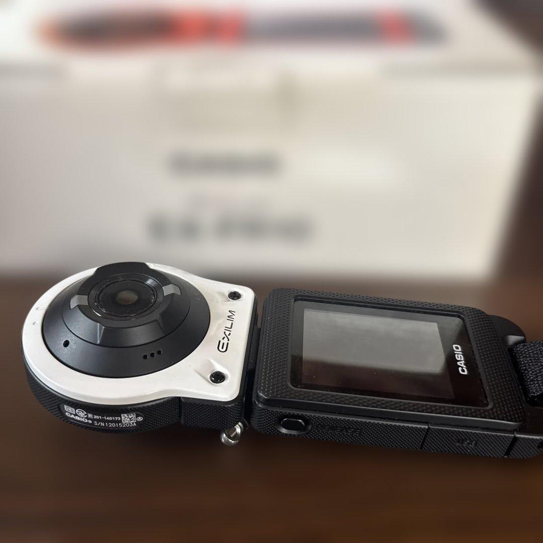 美品！CASIOデジカメ　EXILIM EX-FR10