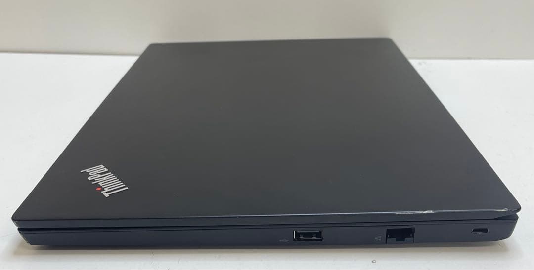 #140 レノボ ThinkPad E14 i3-10110U 8gb 512G