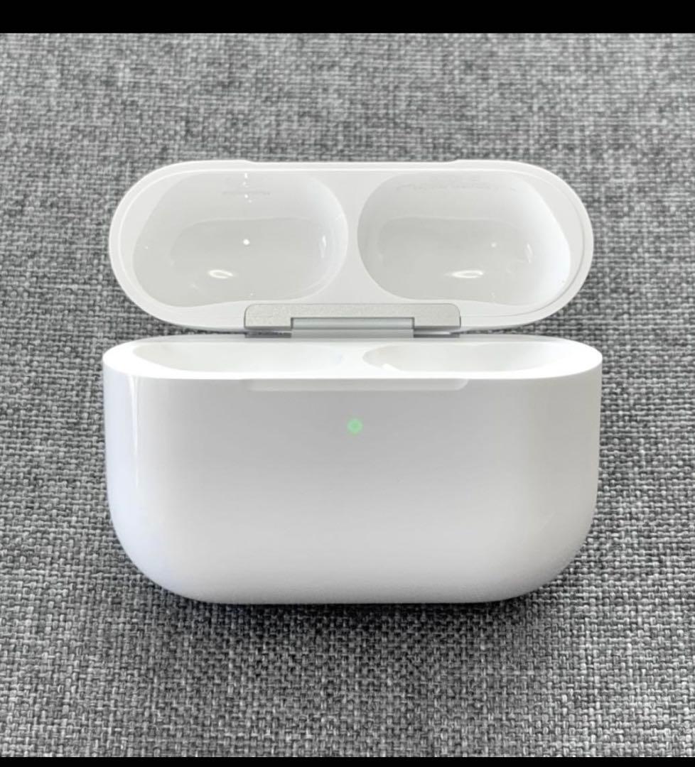 【美品】Apple AirPods Pro 第3世代 充電ケース