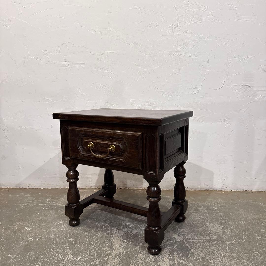 年末年始saleヴィンテージ　木製サイドテーブル　引き出し付き　2