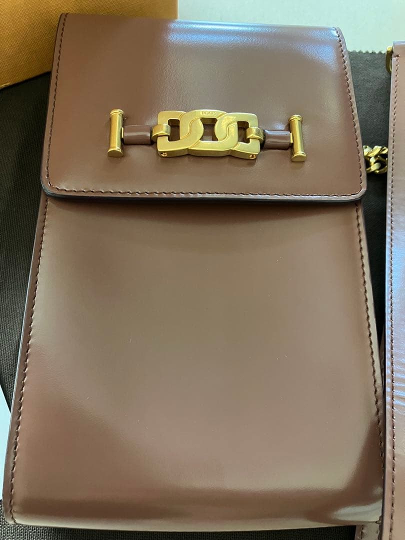 m*♡様 TOD'S トッズ スマホショルダーバッグ ブラウン