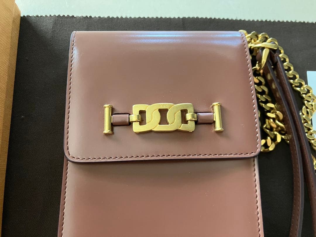 m*♡様 TOD'S トッズ スマホショルダーバッグ ブラウン