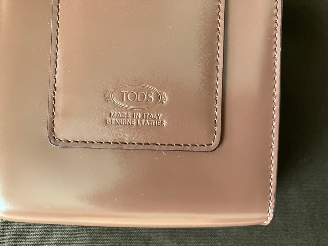 m*♡様 TOD'S トッズ スマホショルダーバッグ ブラウン