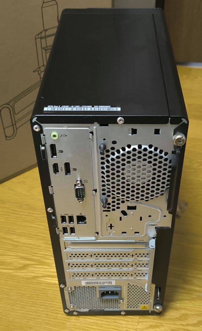 ThinkCentre M75t デスクトップPC