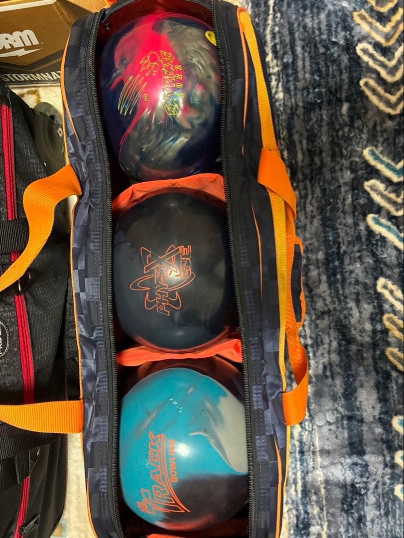 ボウリング用バッグとボールセット