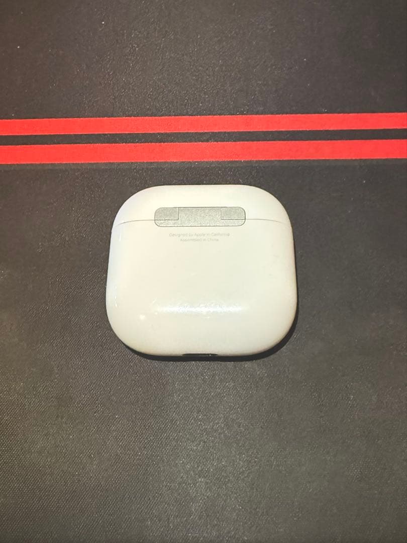 Apple AirPods 4世代　ANC非搭載モデル　本体