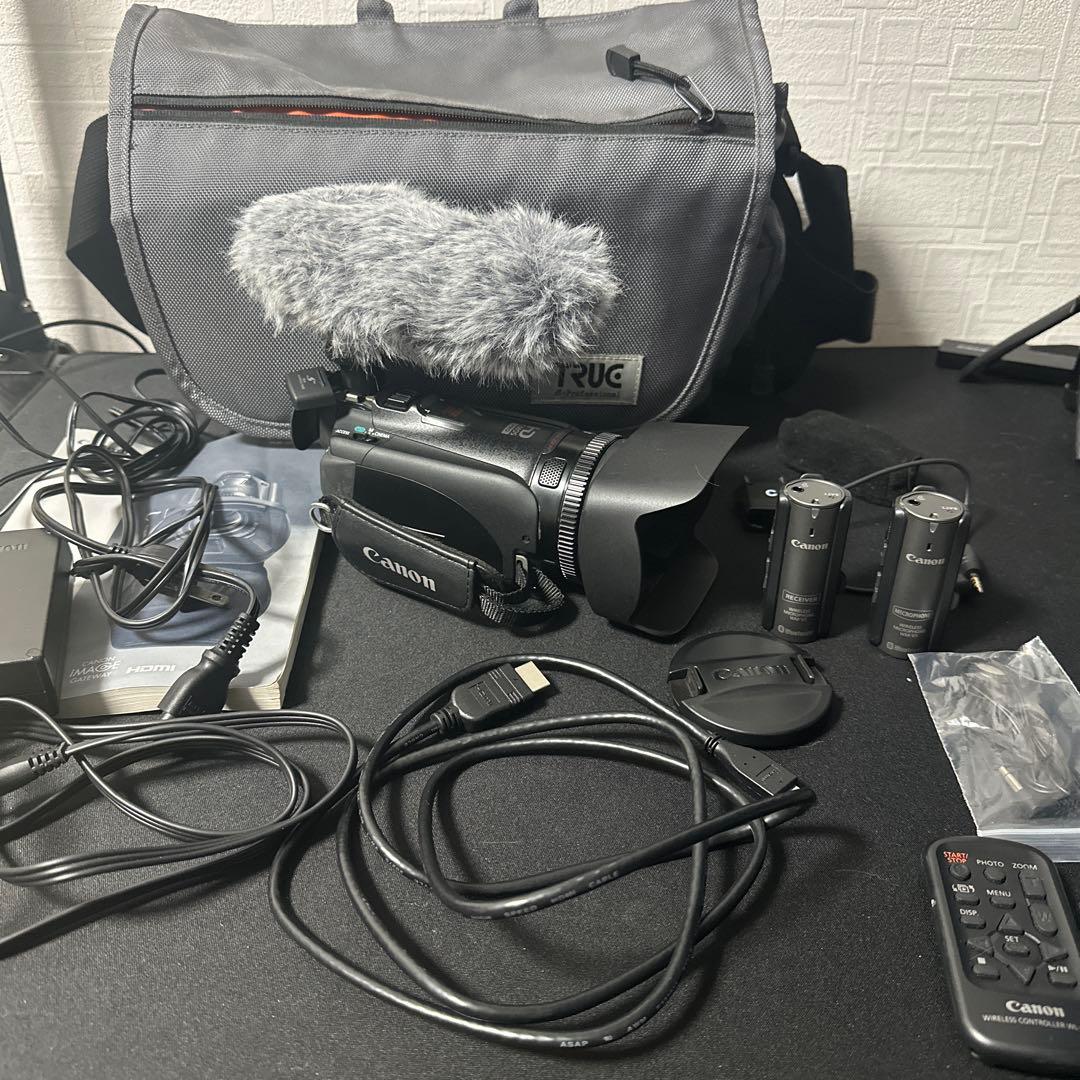 Canon ビデオカメラ本体 ウィンドシールド付き　専用マイクセット　ワイヤレス