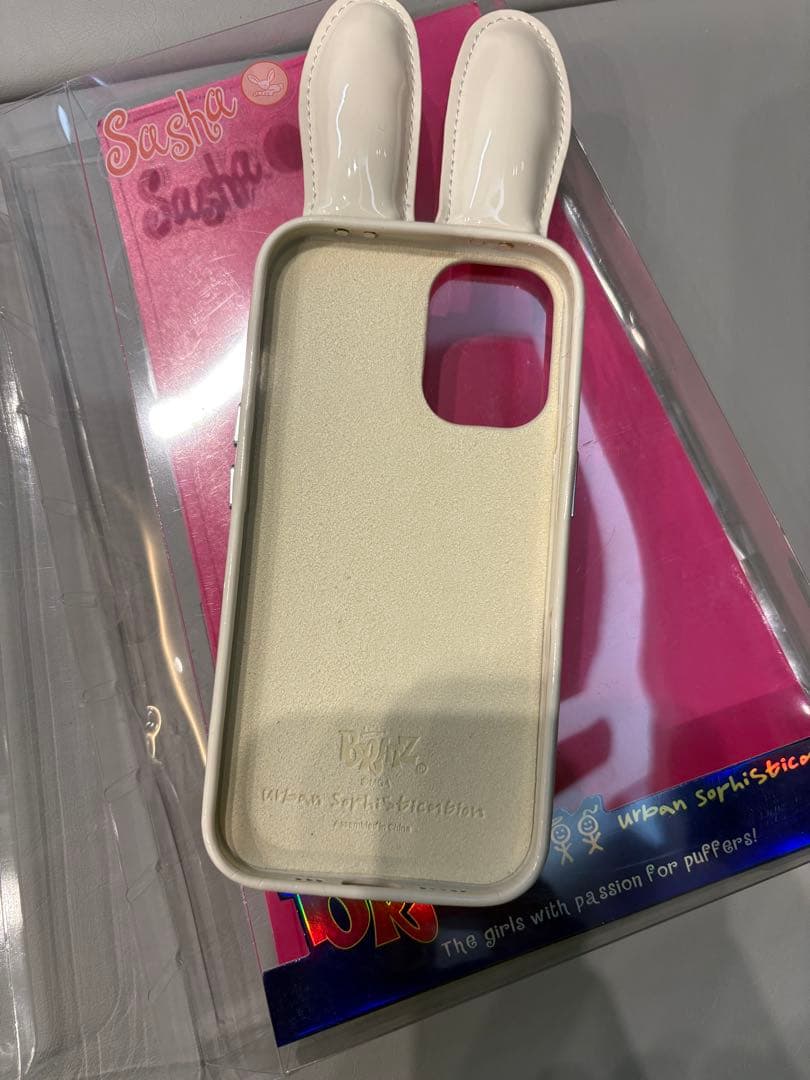 新品未使用　Urban Sophistication iPhone16 うさぎ