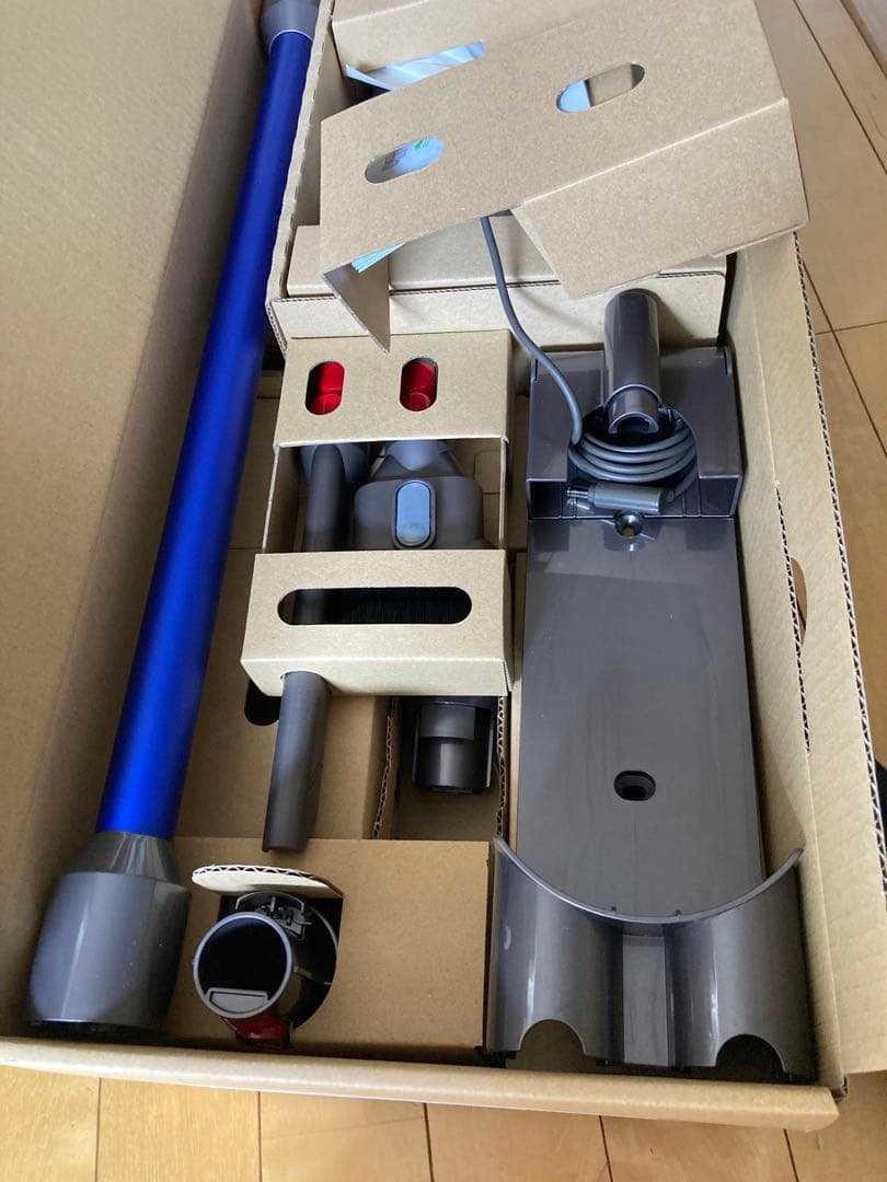 Dyson V8 Slim Fluffy Extra 本体⭐️再値引きしました⭐️