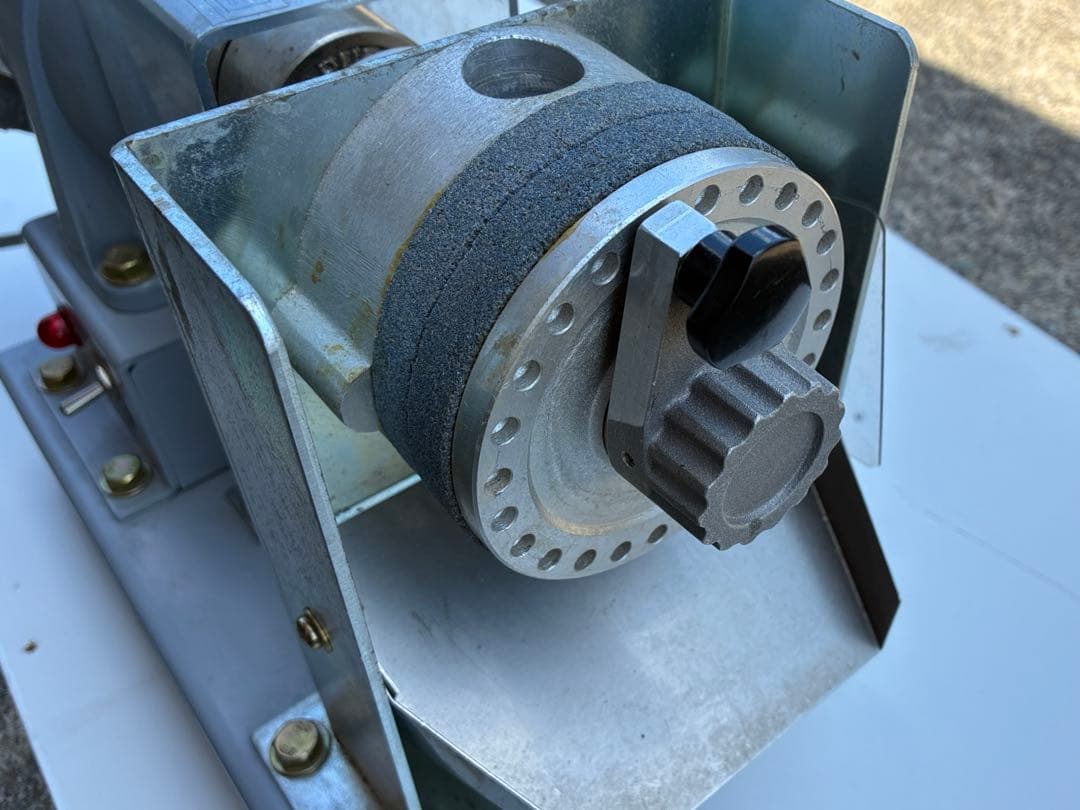 家庭で簡単‼️電動石臼製粉機　フシミ製作所　卓上タイプ