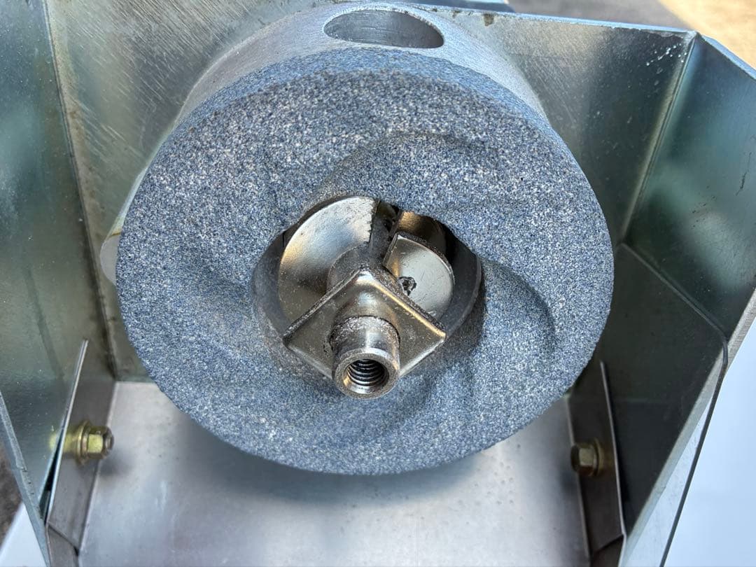 家庭で簡単‼️電動石臼製粉機　フシミ製作所　卓上タイプ