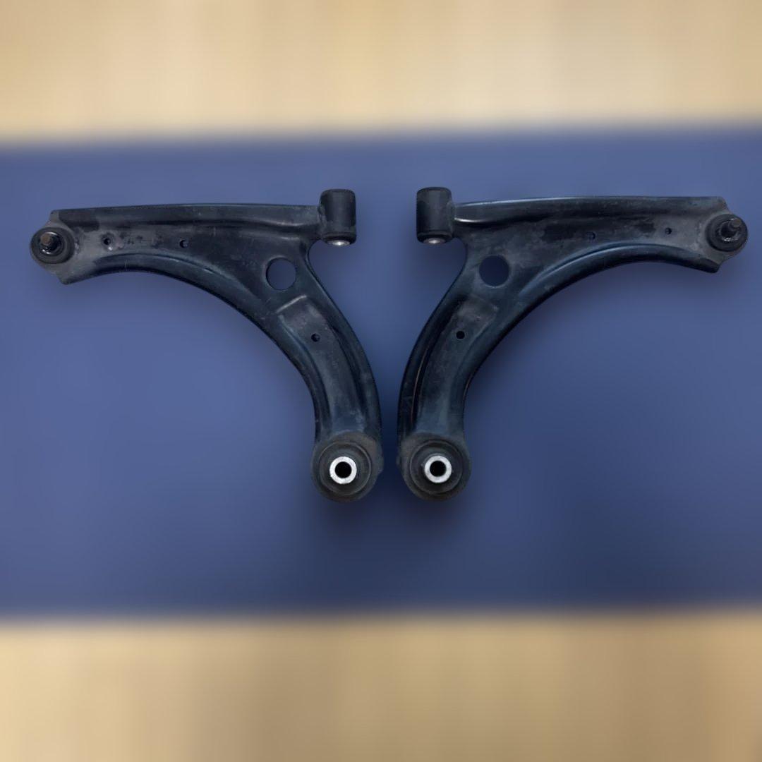 ZC33S スイフトスポーツ 純正フロントロアアーム