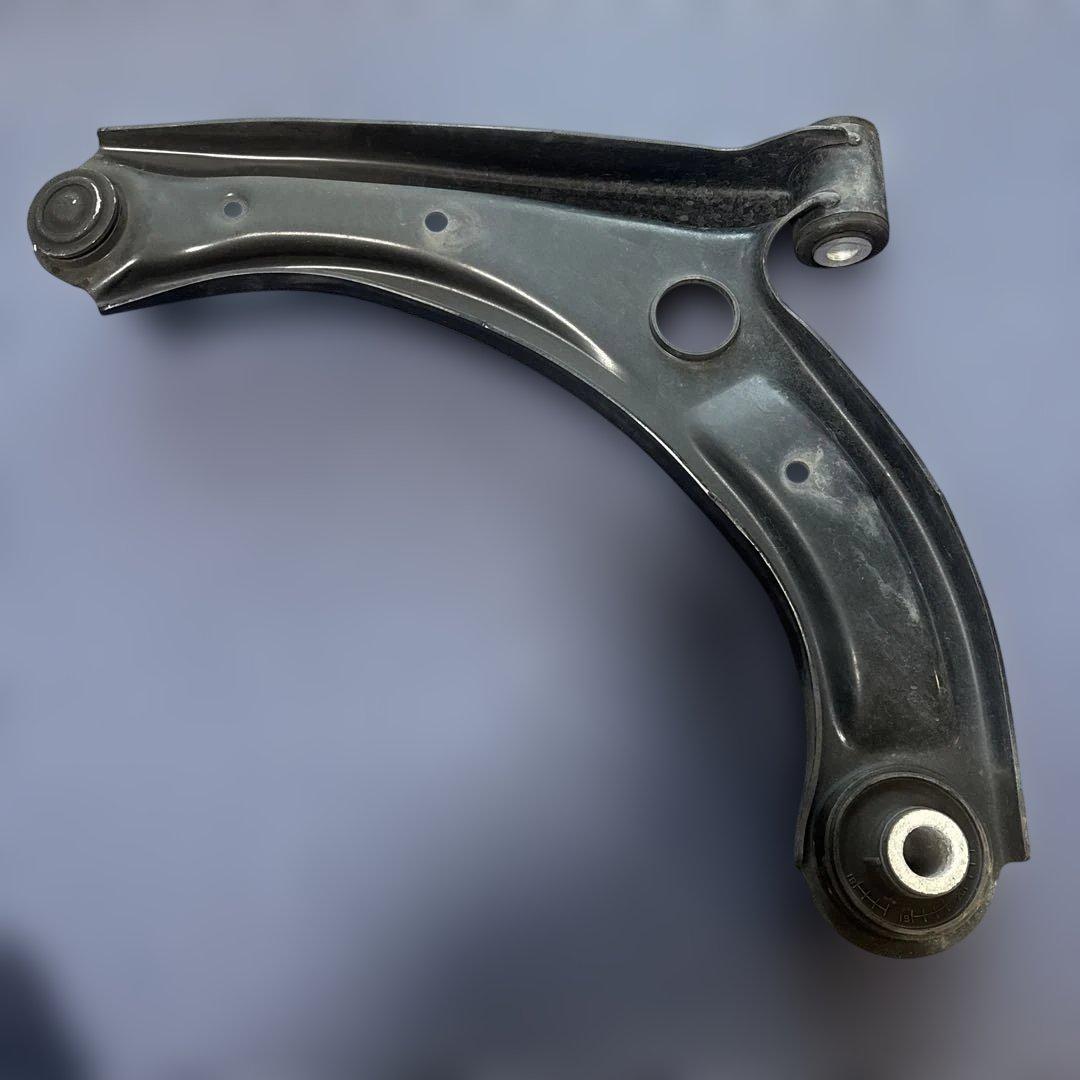 ZC33S スイフトスポーツ 純正フロントロアアーム