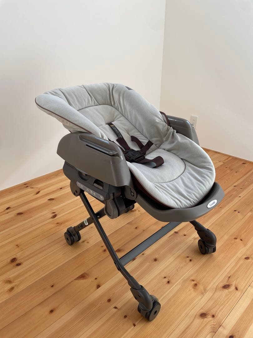 Combi ネムリラ AUTO SWING BD バースデイ限定デザイン