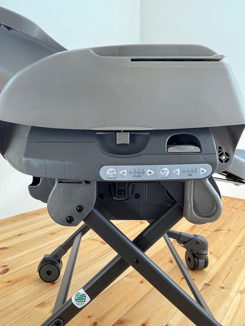 Combi ネムリラ AUTO SWING BD バースデイ限定デザイン