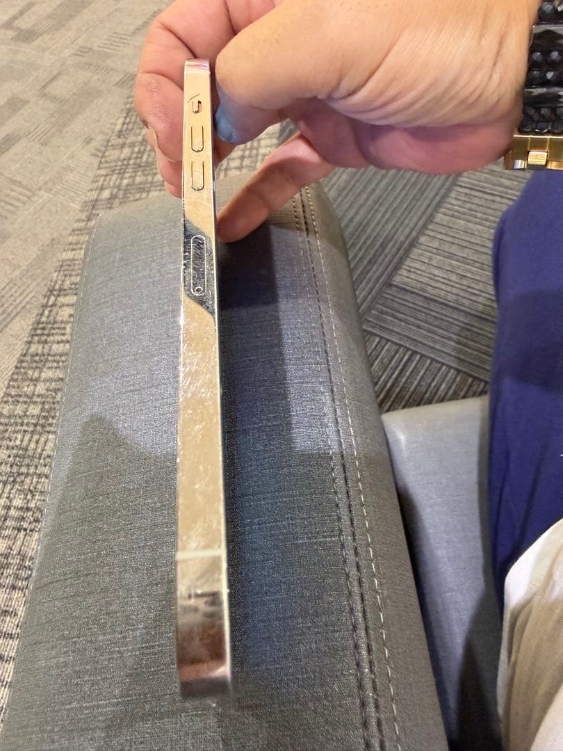 iPhone 12pro max シルバー　128GB バッテリー100%