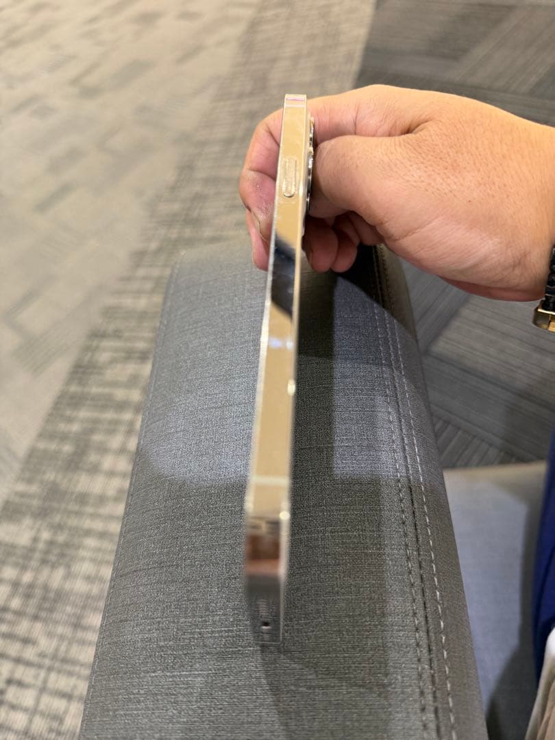 iPhone 12pro max シルバー　128GB バッテリー100%