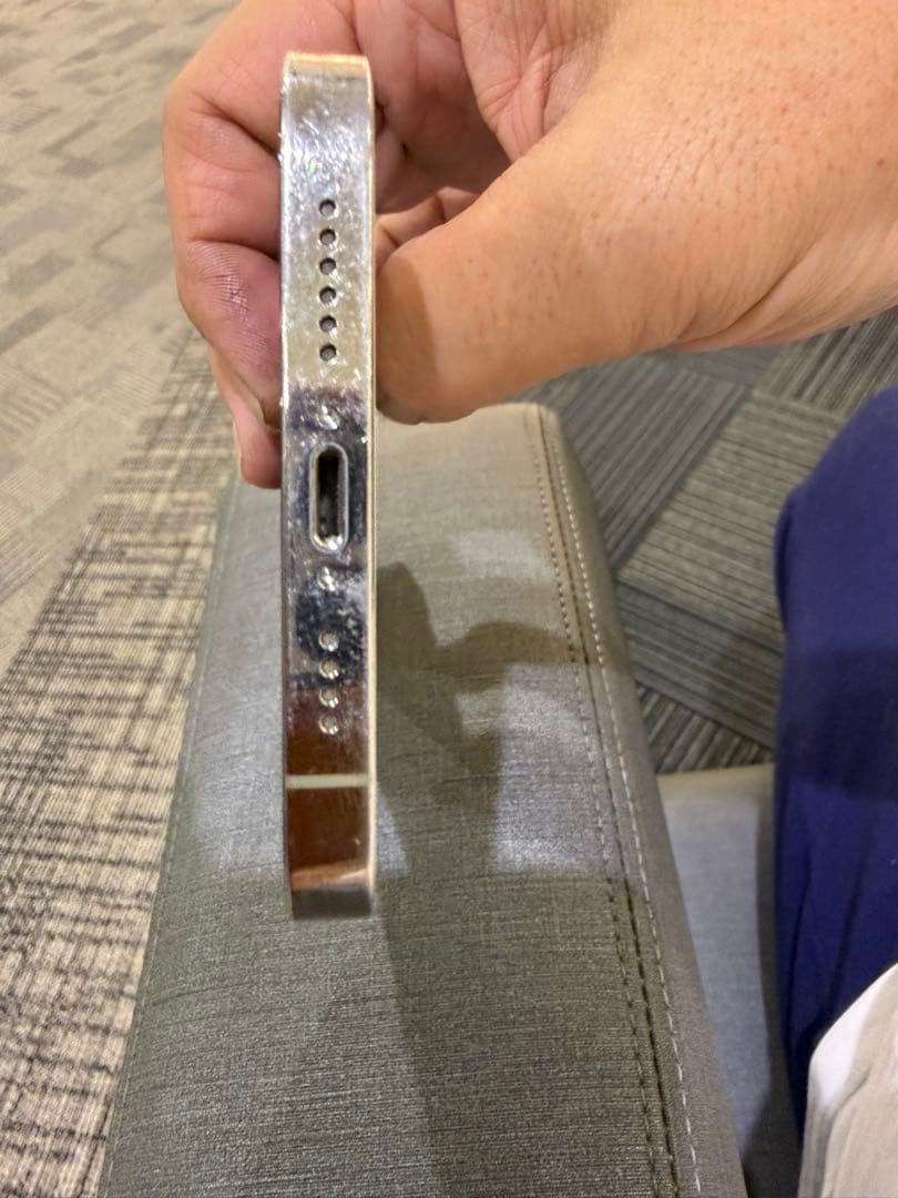 iPhone 12pro max シルバー　128GB バッテリー100%