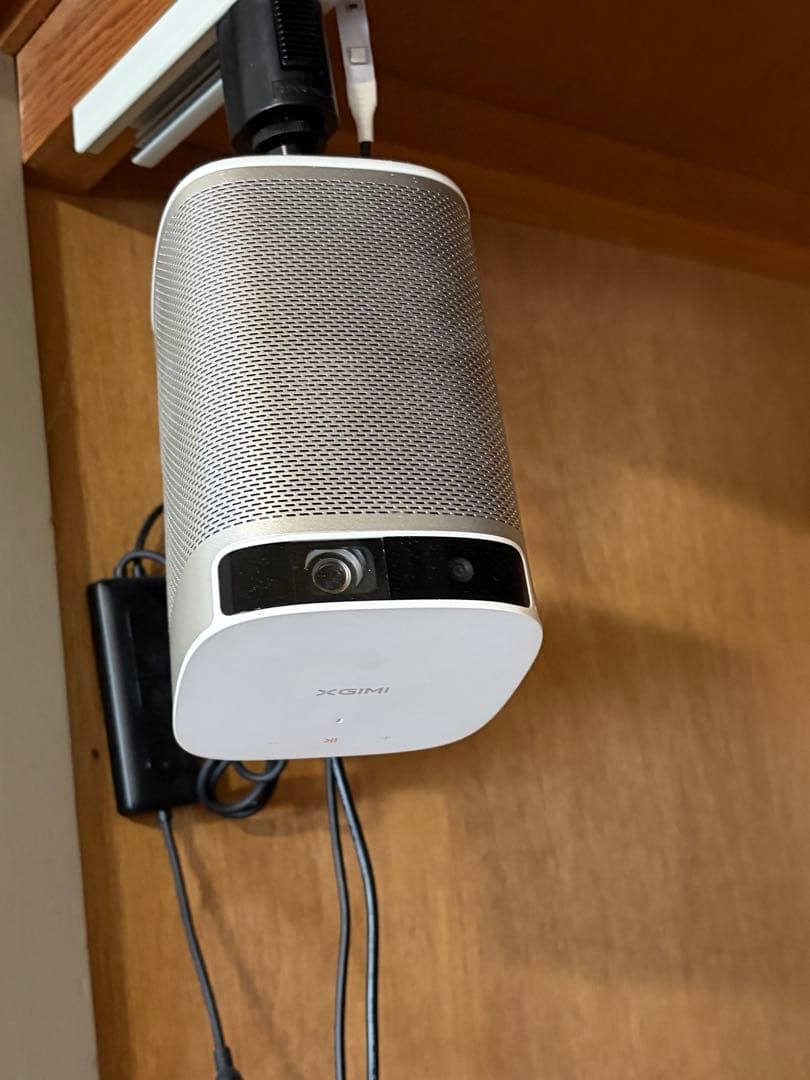 値段交渉あり！Xperia 円筒形プロジェクター 本体、及び吊り下げ式金具等。