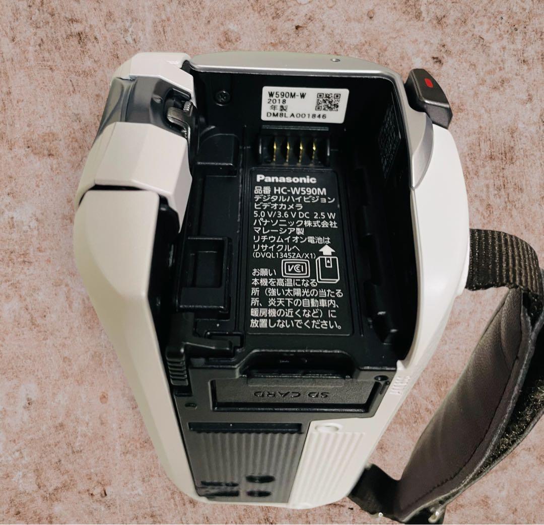 （美品）Panasonic HC-W590M ビデオカメラ ホワイト色