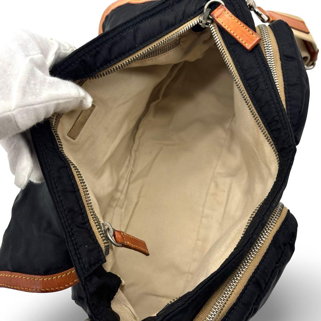 極美品】miu miu ミュウミュウ　ショルダーバッグ　アーカイブ 　レザー 黒