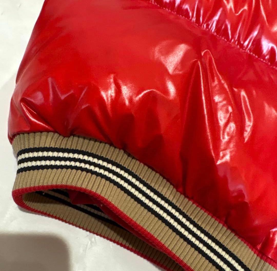 BURBERRY レッド ダウンコート フード付き