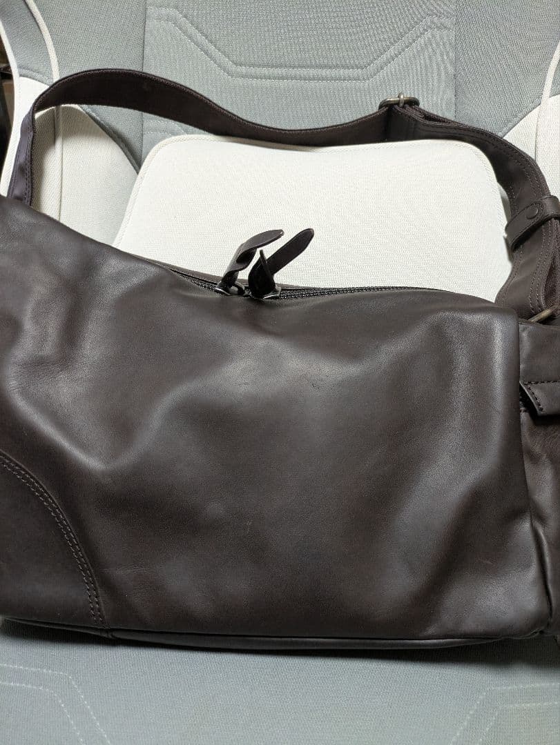 corbo イクワインズショルダー　ダークブラウン