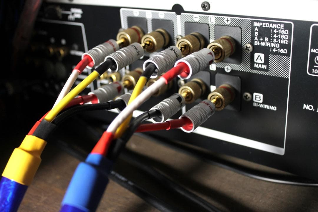 7700α ゾノトーン ZONOTONE 1m2本　4出力4入力用です。