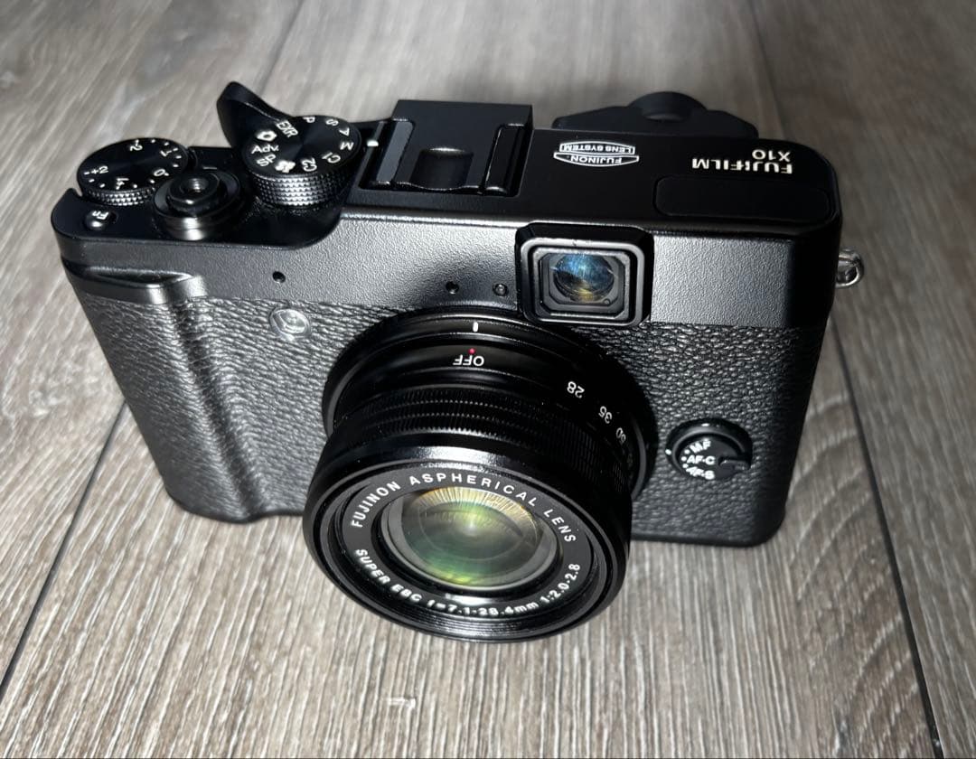 Fujifilm X10 コンパクトデジタルカメラ