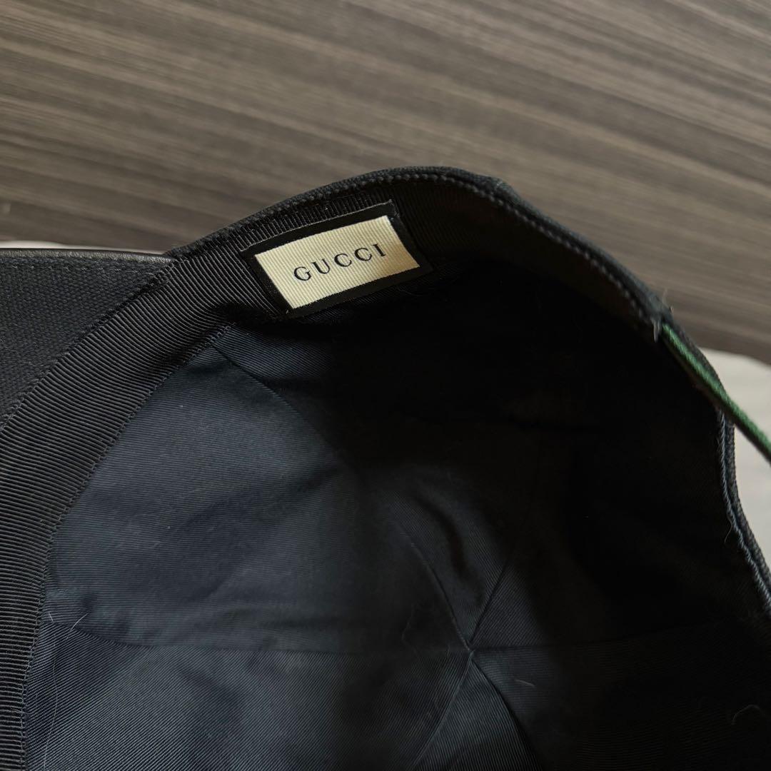 GUCCI ベースボールキャップ　ユニセックス Mサイズ 黒 無印 ロゴ