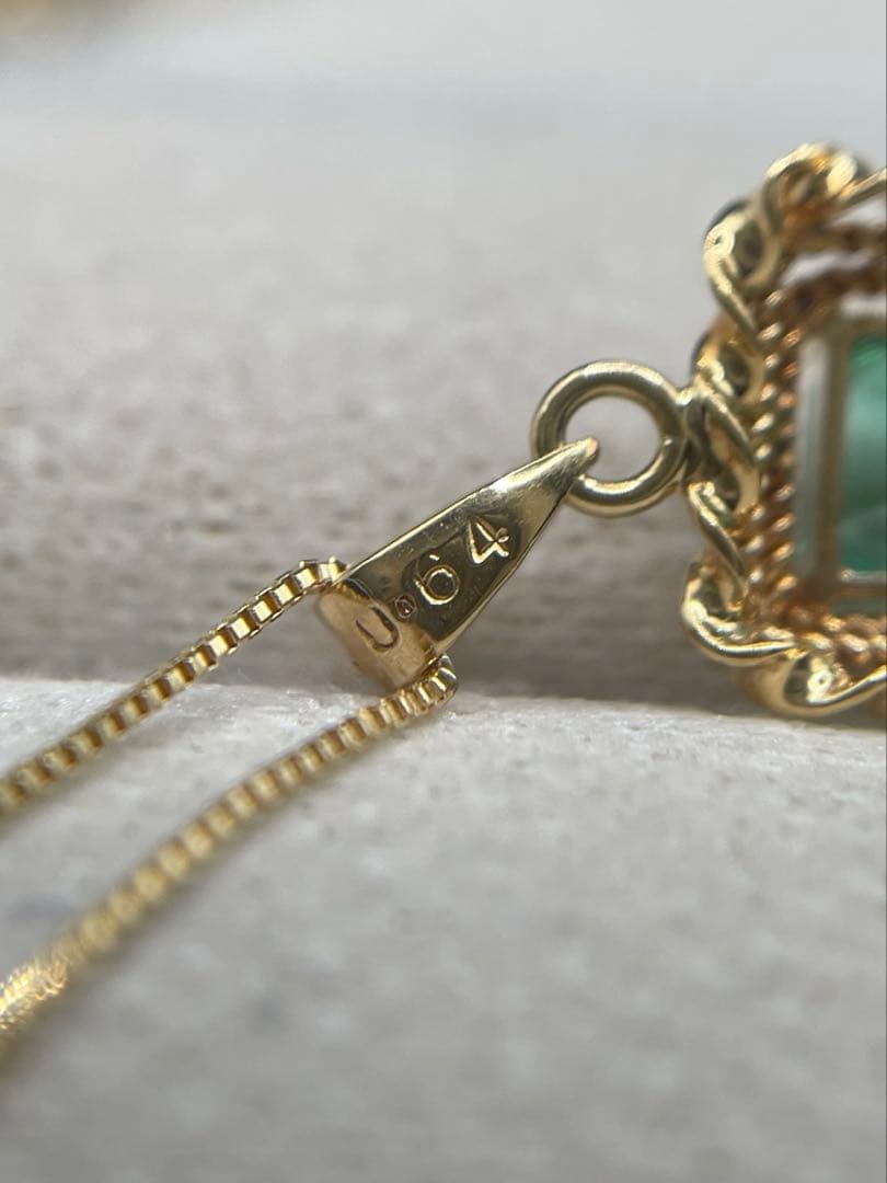 JA96★高級 エメラルド0.64ct K18 ペンダントヘッド 鑑付