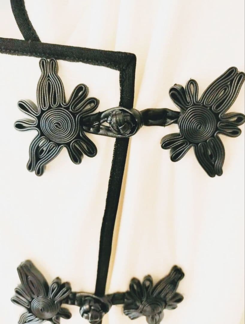 タ*ル様 希少ビビアンタム未使用♡マオカラーワンピース 白アオザイ