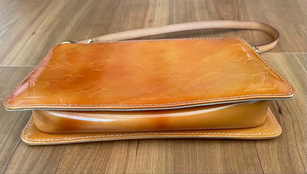 ルイヴィトン モノグラムヴェルニ　レキシントン　ポーチ　バッグ