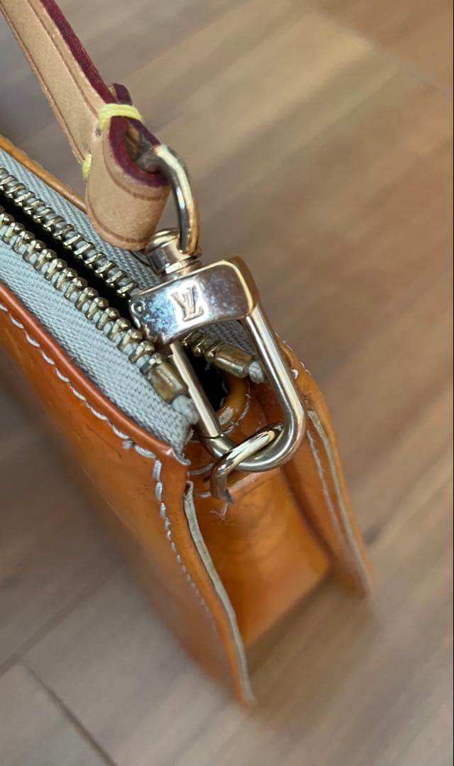 ルイヴィトン モノグラムヴェルニ　レキシントン　ポーチ　バッグ