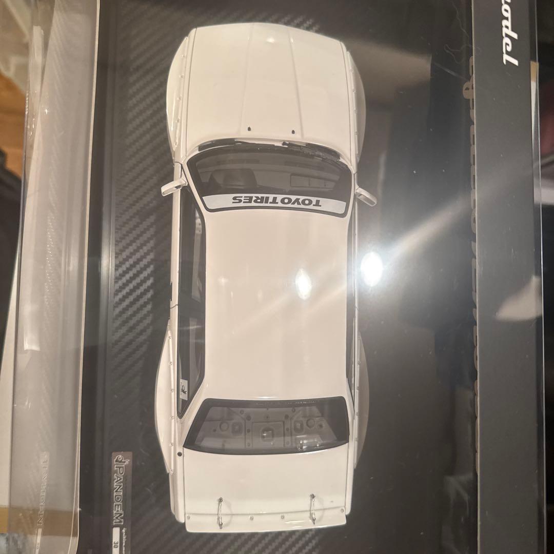 ignition model PANDEM  E30ホワイト 1/18