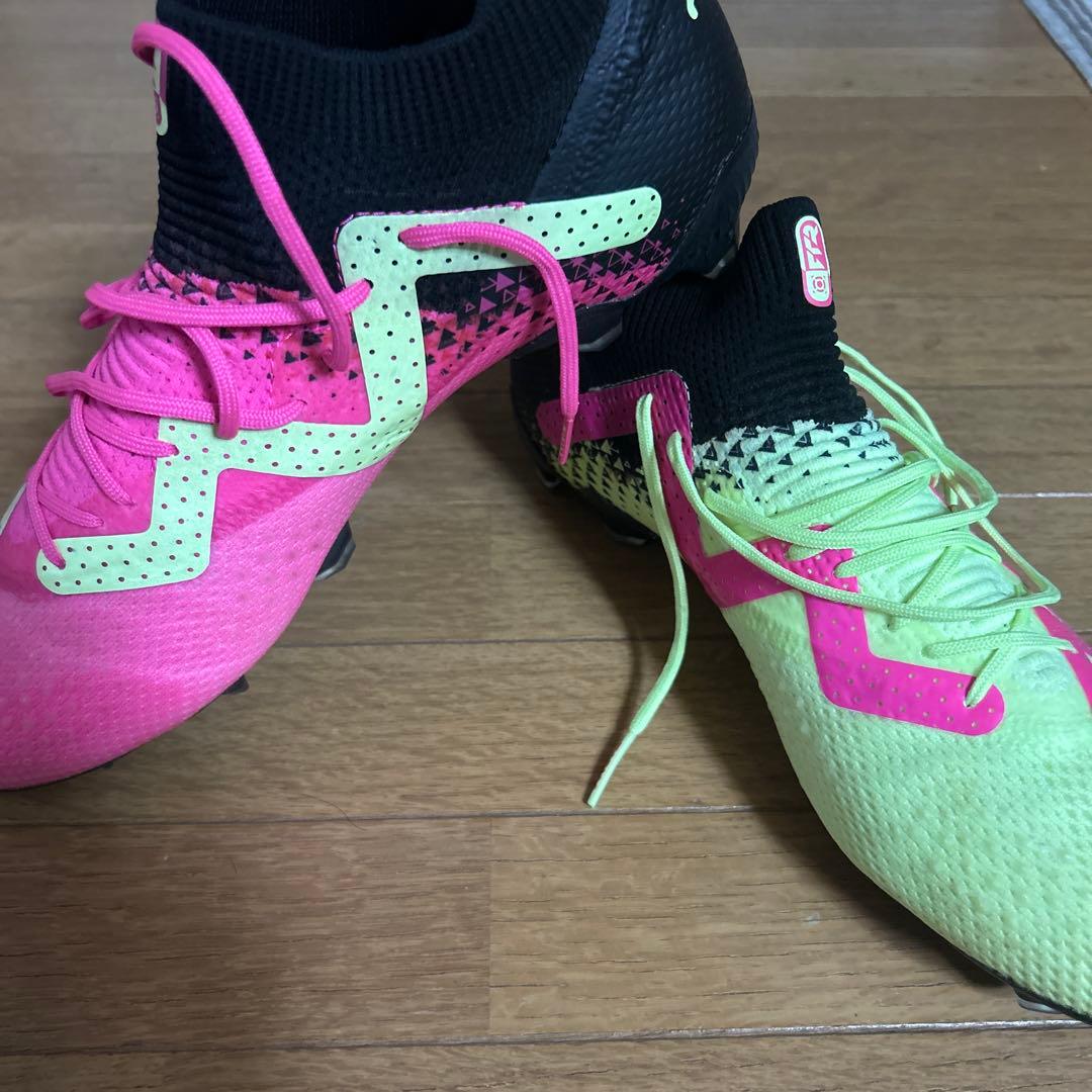 プーマ　サッカースパイク　キーパーグローブ　セット