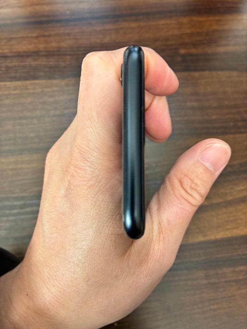 【iPhone SE 3】128GB ミッドナイト （第3世代） おまけ付