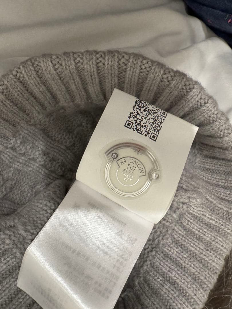 Moncler ニット帽 ファー付き グレー