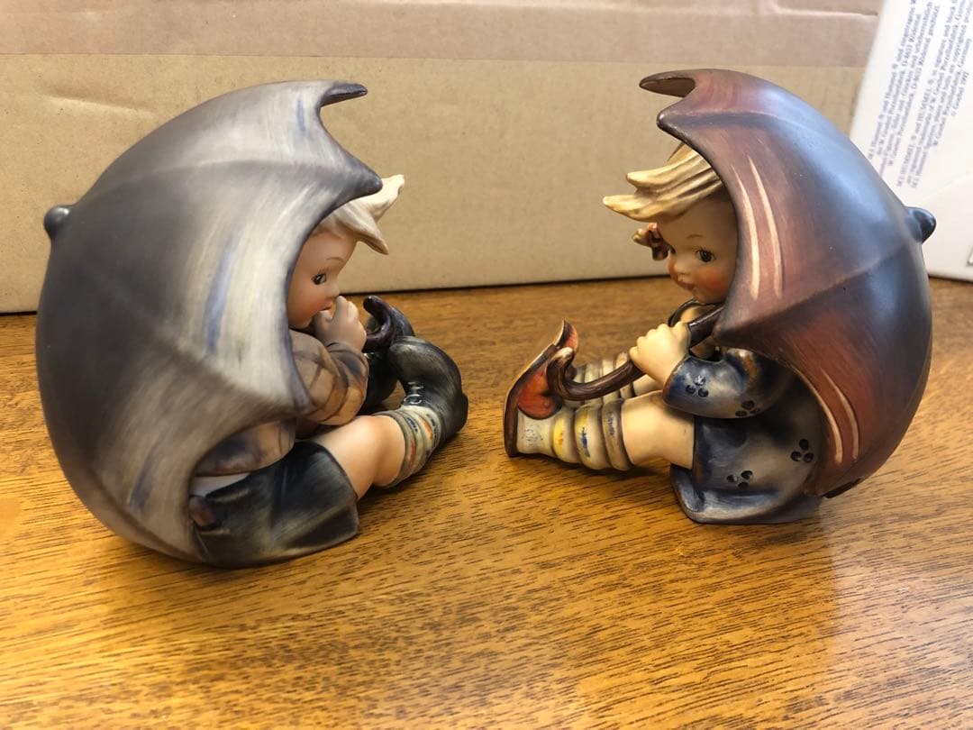 フンメル人形 アンブレラボーイ＆ガール ゲーベル社製