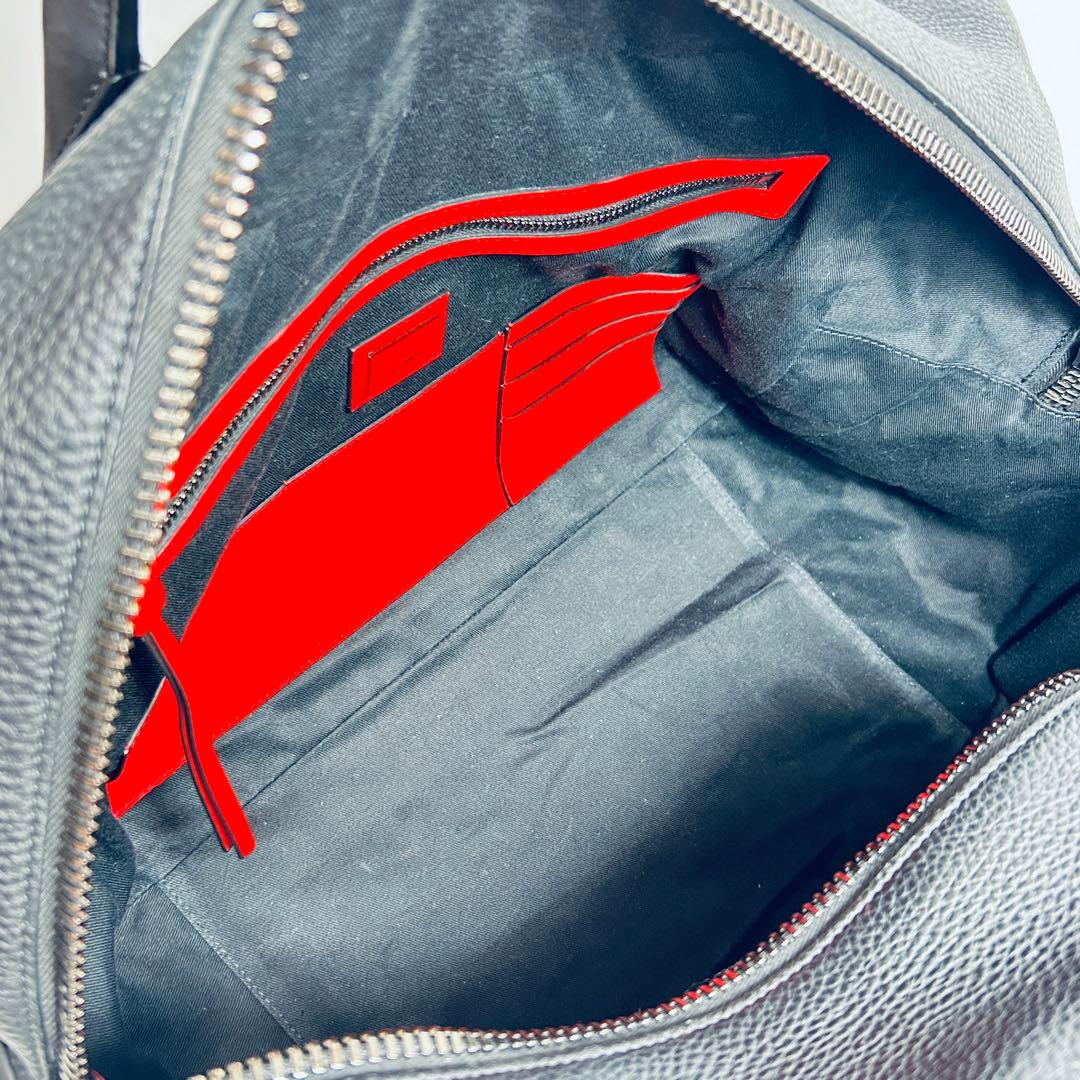 ☆極美品☆ クリスチャンルブタン ボストンバッグ シボ