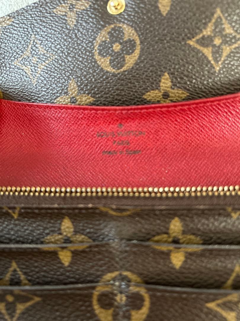 値下げ！【難あり】ルイヴィトン ポルトフォイユ エミリー 長財布 保存箱付