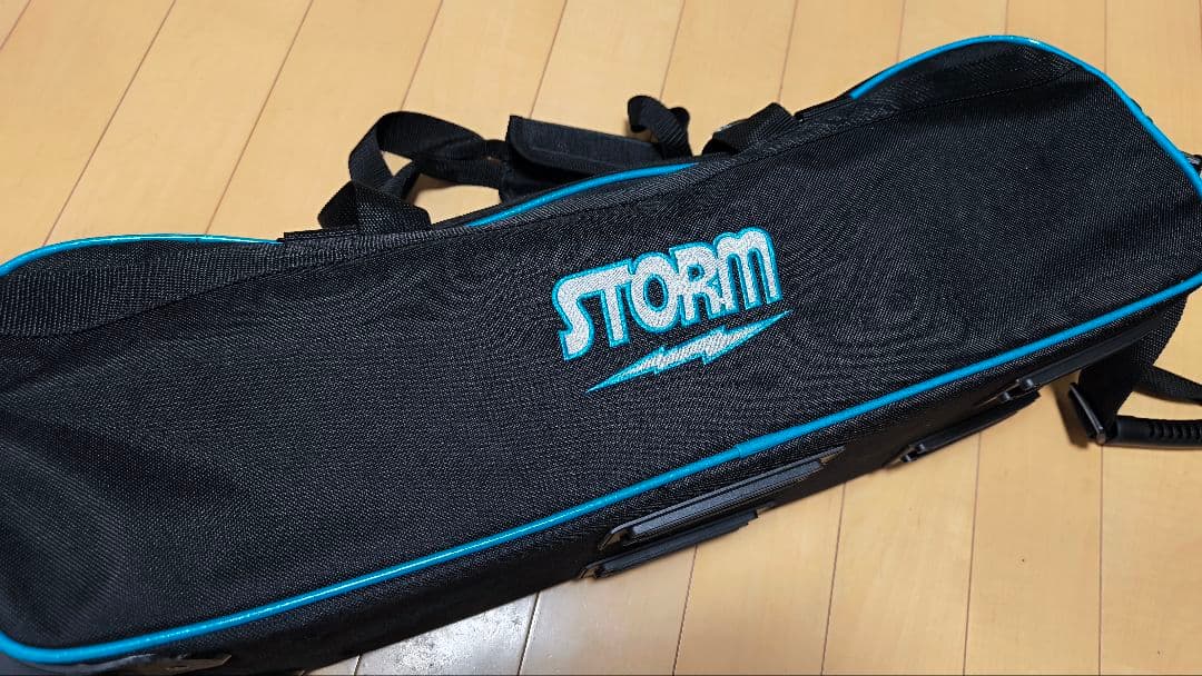 ラ*ビ様 STORM ボウリング用3個入りツアーバッグ ブラック/ブルー