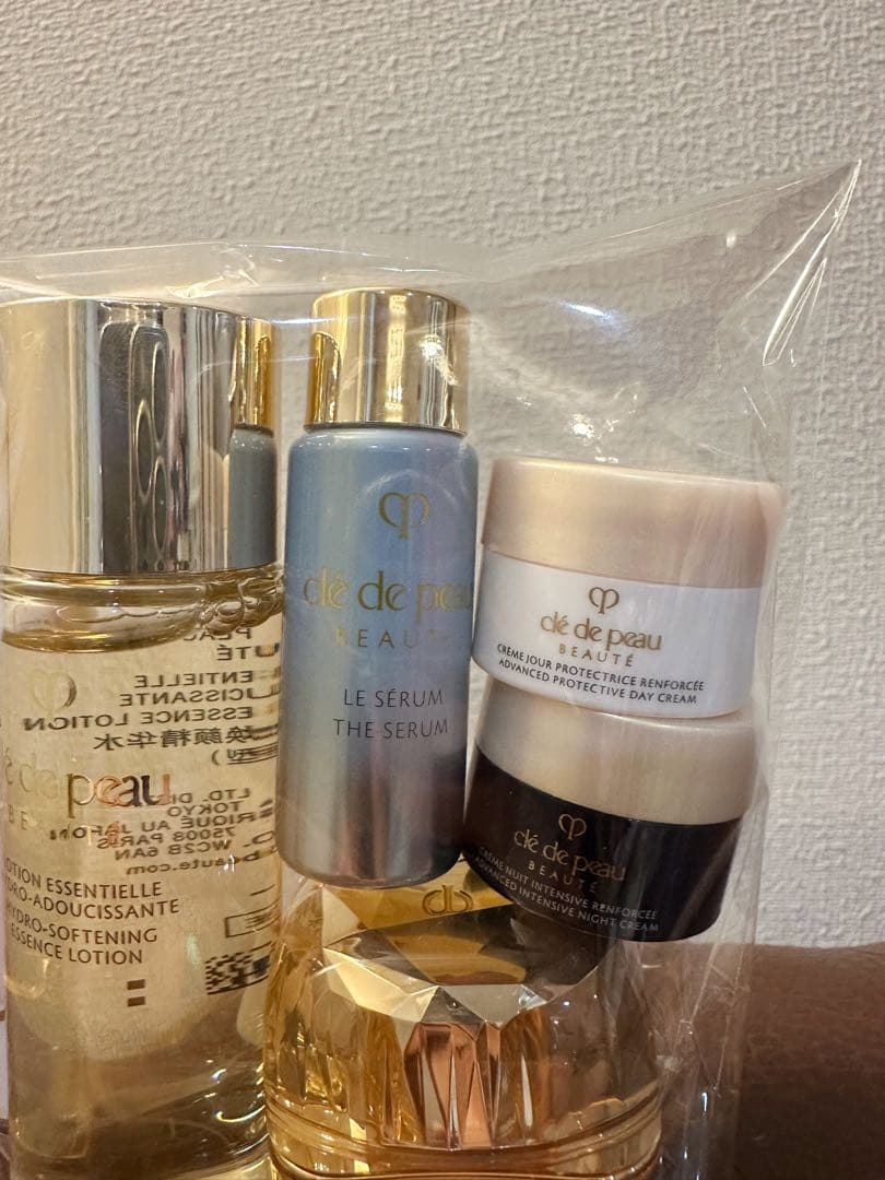 18941円相当 ⭐クレドポーボーテ♡ラ・クレーム♡特製サイズラディアンス