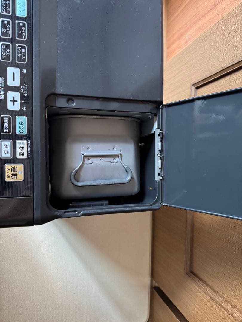 ★ プレミアムエディション 移動に便利なキャスター付　石油ファンヒーター送料込★