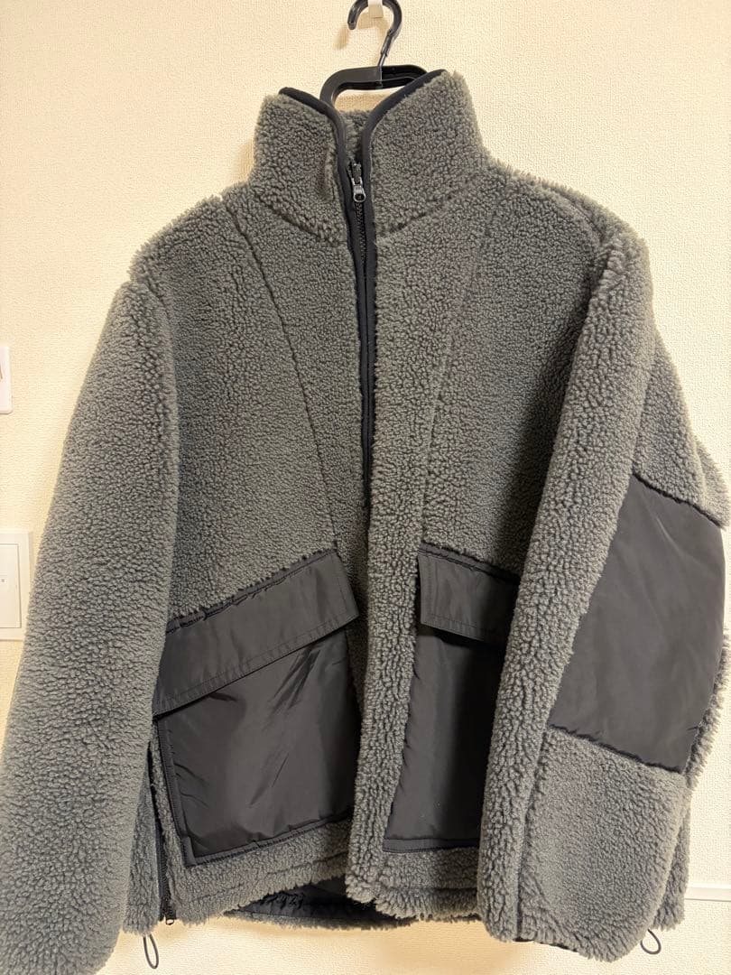 〈リバーシブル〉ボアZIPブルゾン　アダムエロぺ