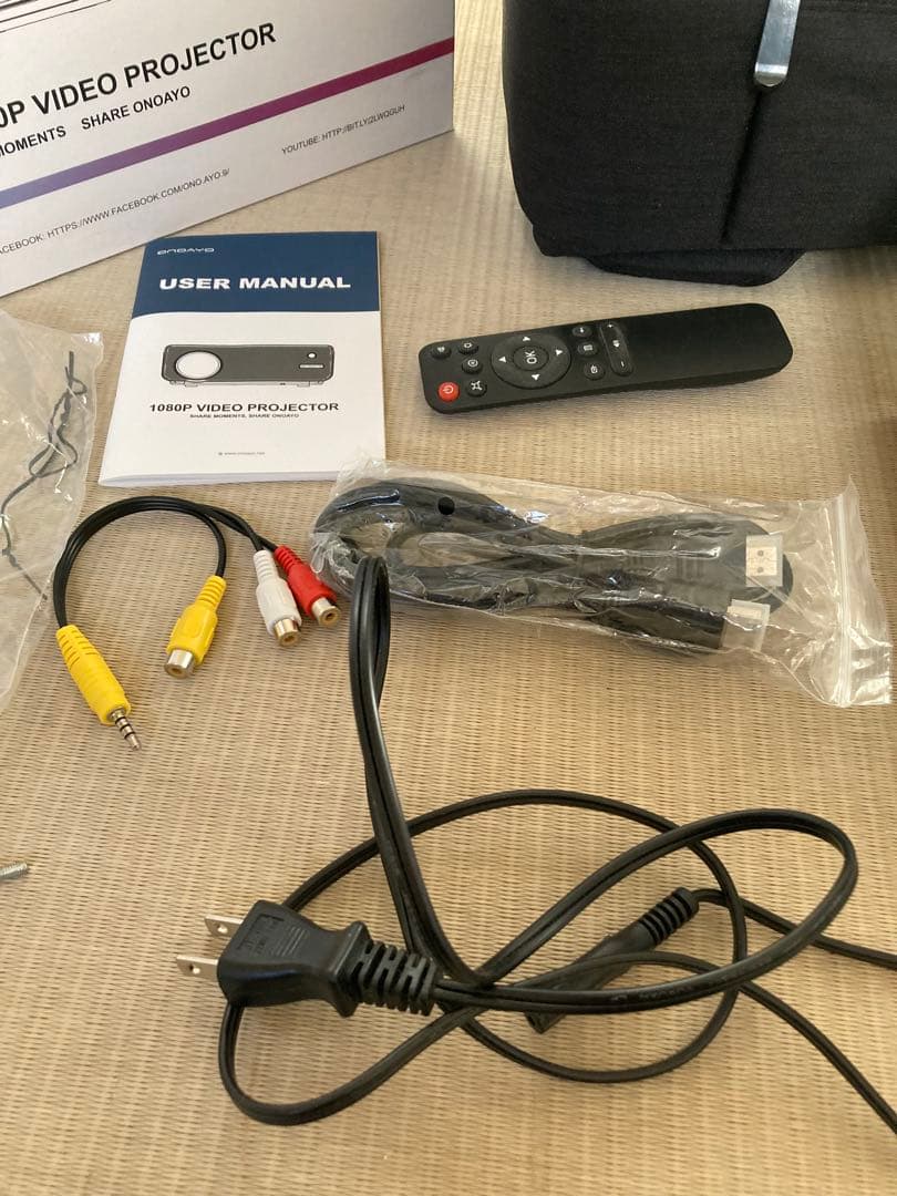 再値下げ！ONOAYO 9500lmプロジェクター本体 ホワイト